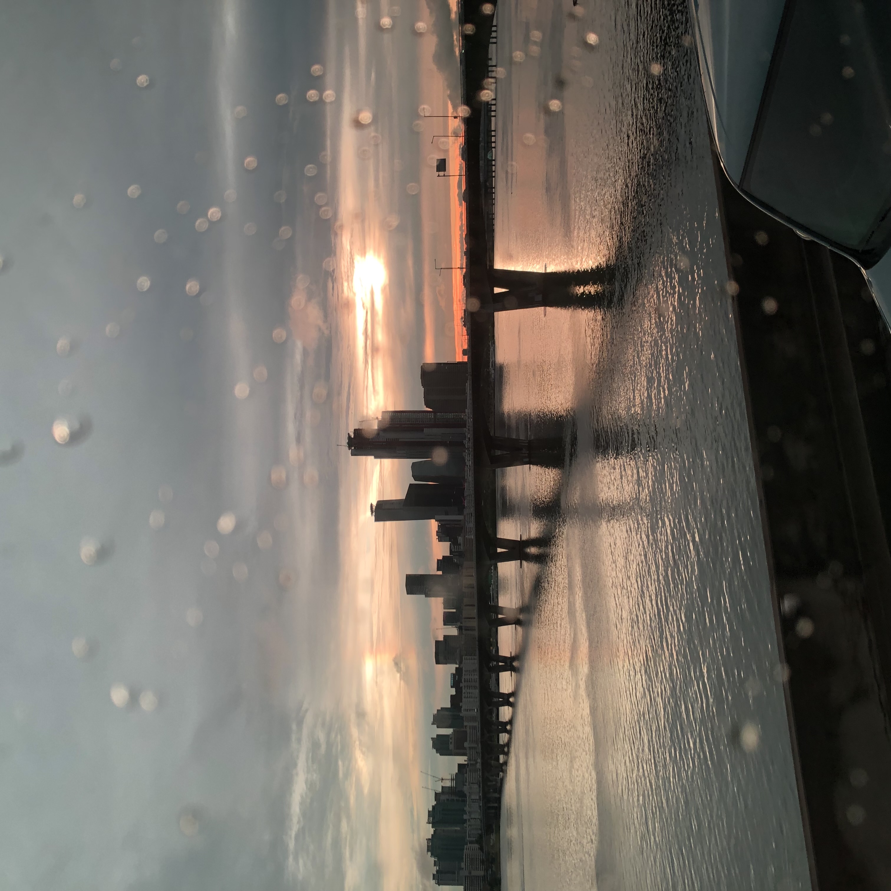 Cityscape with minimal lines (Thumbnail)